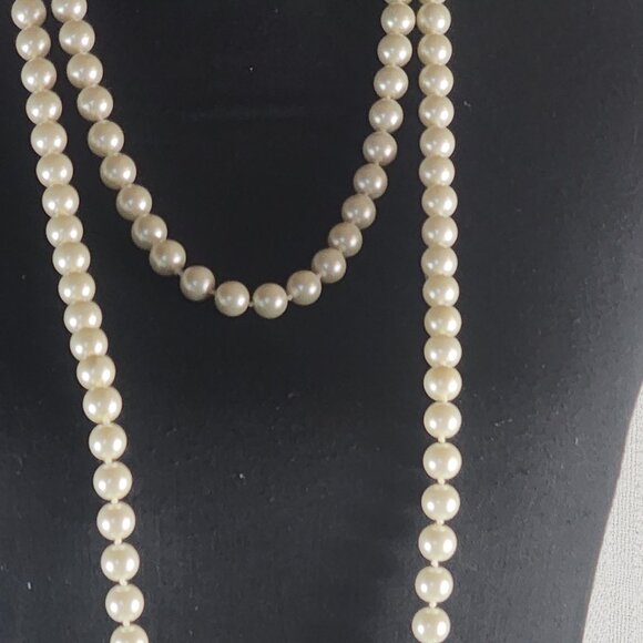 Chico's Extra Long 66" Flapper White Knotted Faux Pearl Unisex Eternity Necklace - Picture 5 of 16